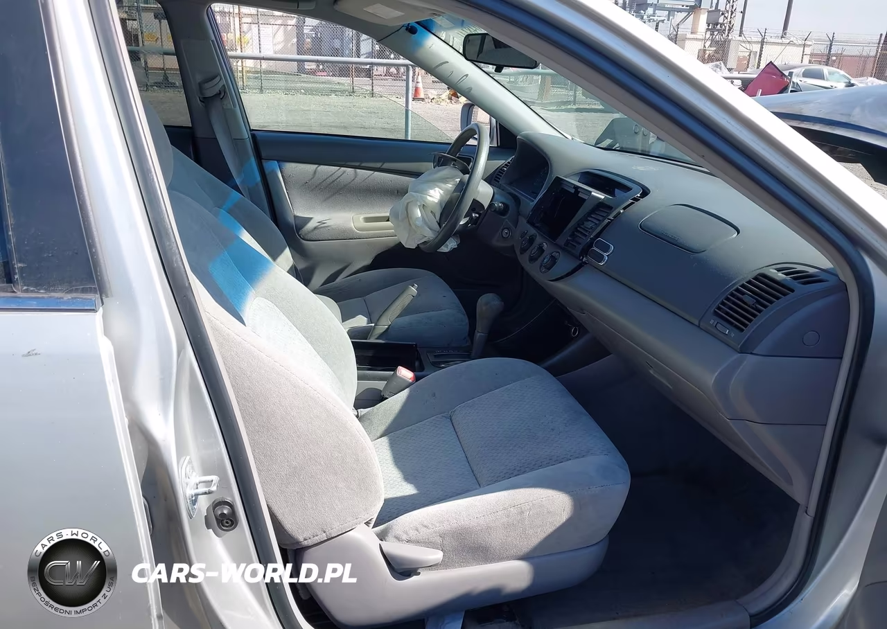 2004 Toyota Camry Le VIN:4T1BE32KX4U847550 - 5