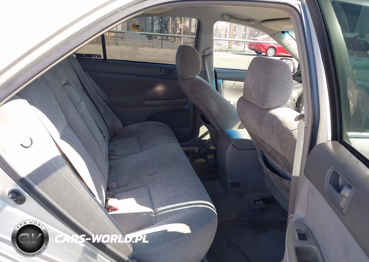 2004 Toyota Camry Le VIN:4T1BE32KX4U847550 - 8