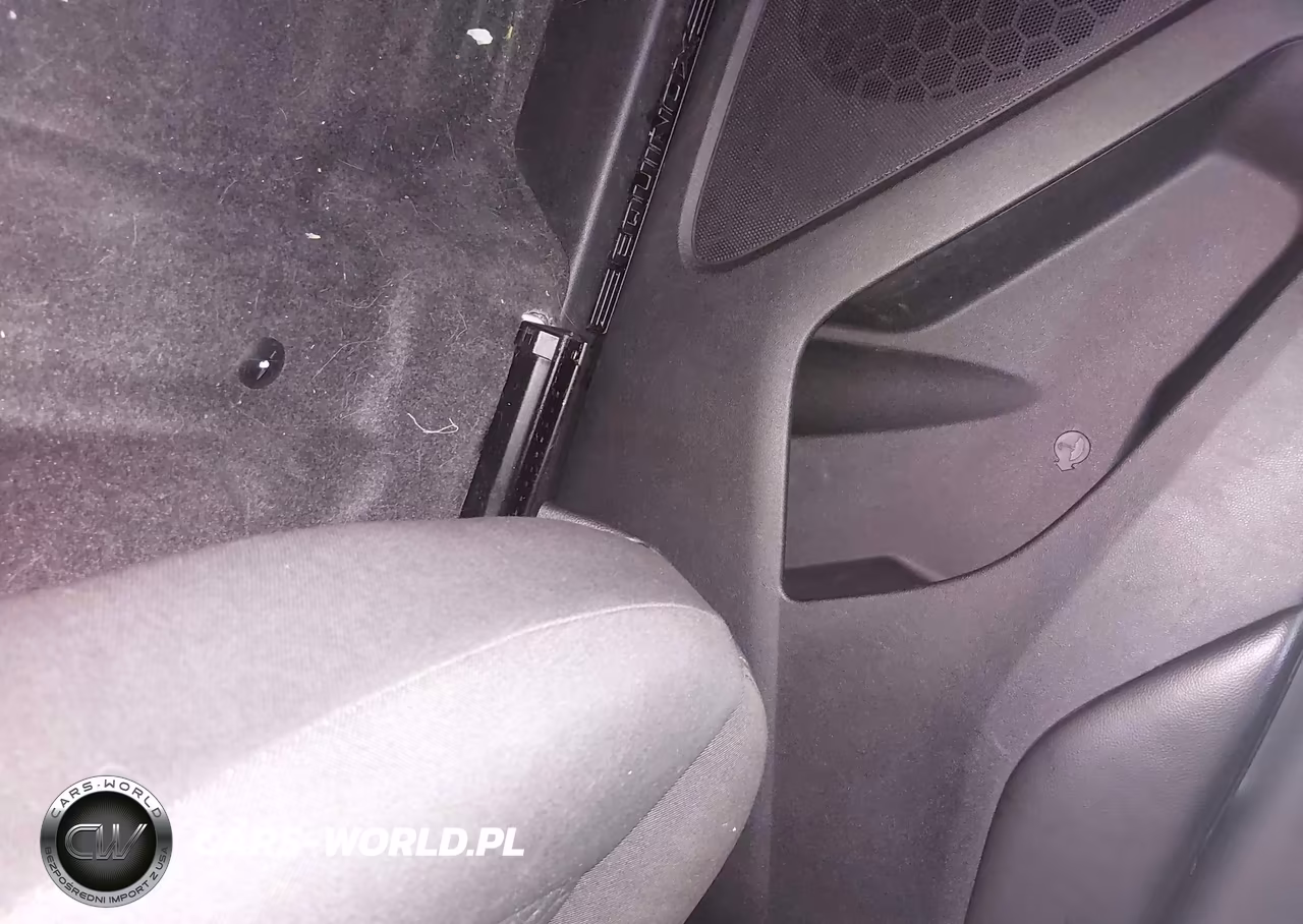 2019 Chevrolet Equinox Lt VIN:2GNAXUEV9K6120621 - 10