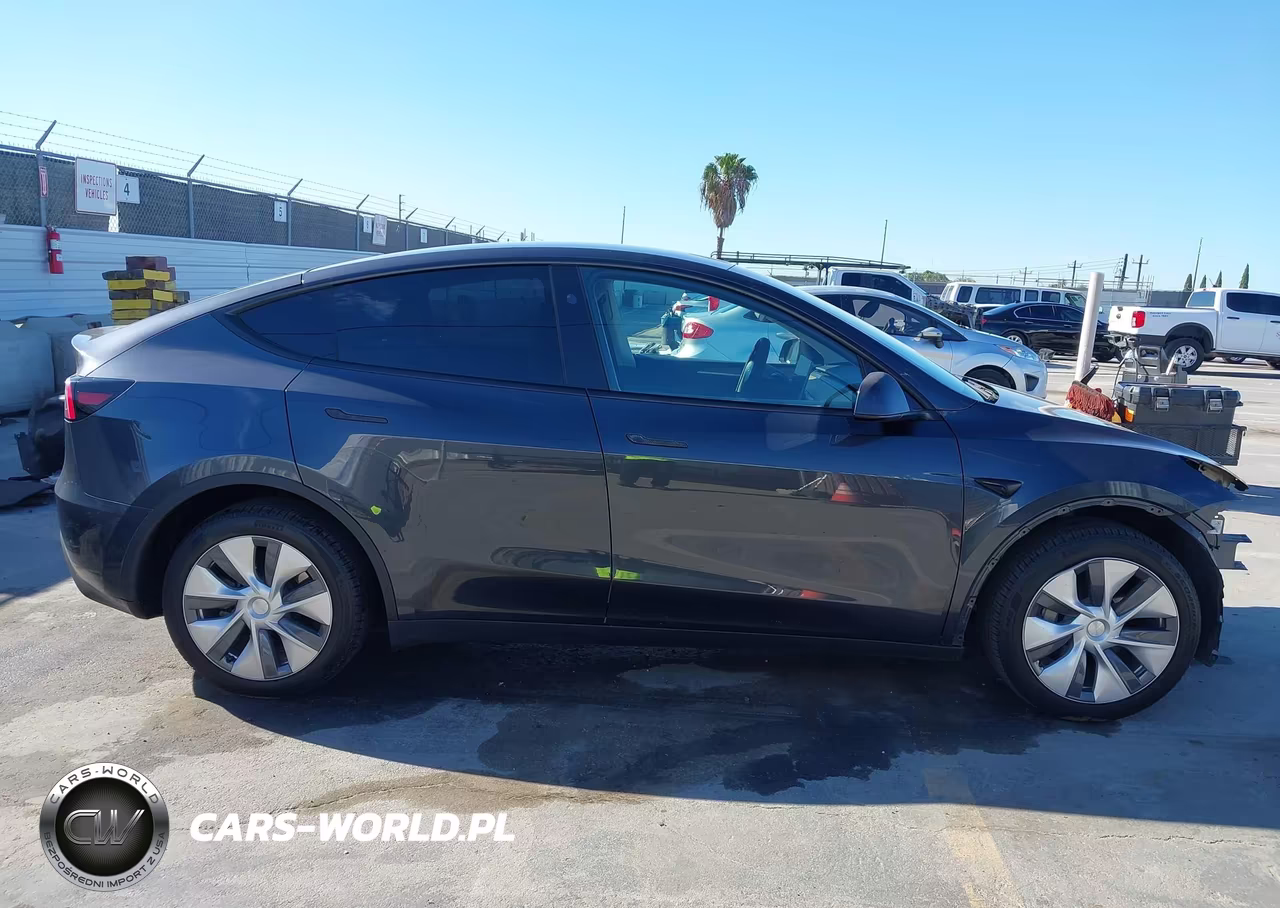 2024 Tesla Model Y Long Range Dual Motor All-Wheel Drive VIN:7SAYGDEE9RA239149 - 14