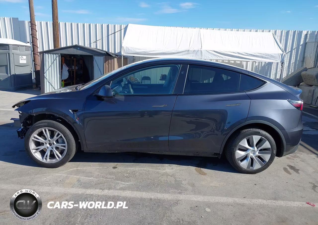 2024 Tesla Model Y Long Range Dual Motor All-Wheel Drive VIN:7SAYGDEE9RA239149 - 15