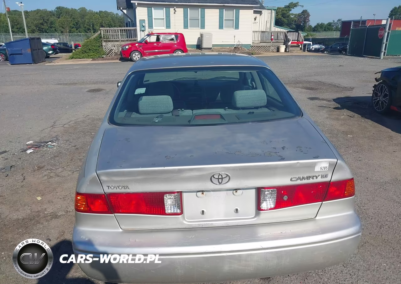 2000 Toyota Camry Le VIN:JT2BG28K5Y0431329 - 16