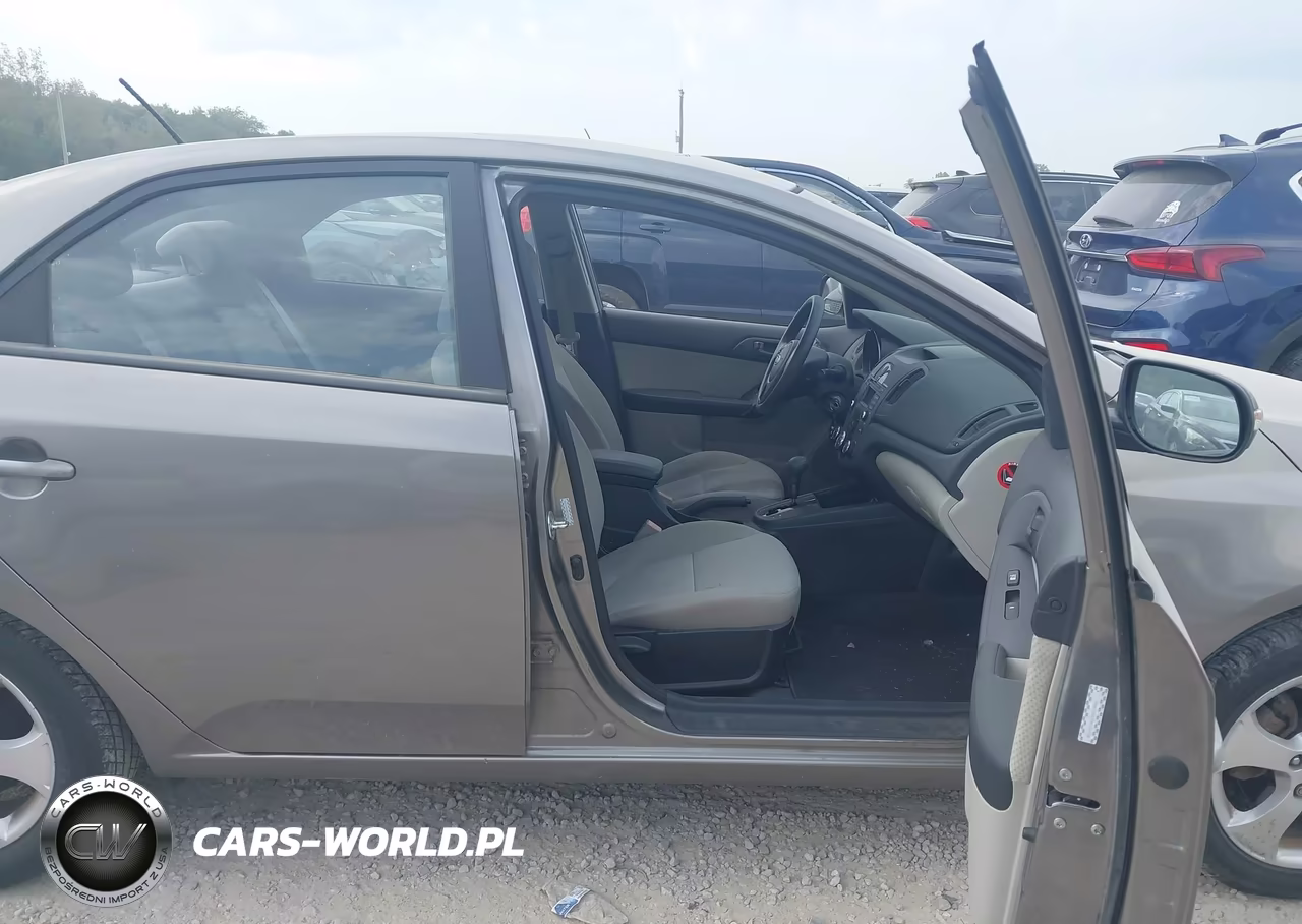 2010 Kia Forte Ex VIN:KNAFU4A22A5141126 - 5