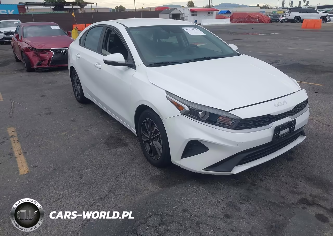 2022 Kia Forte Lxs – zdjęcie 1 z 16