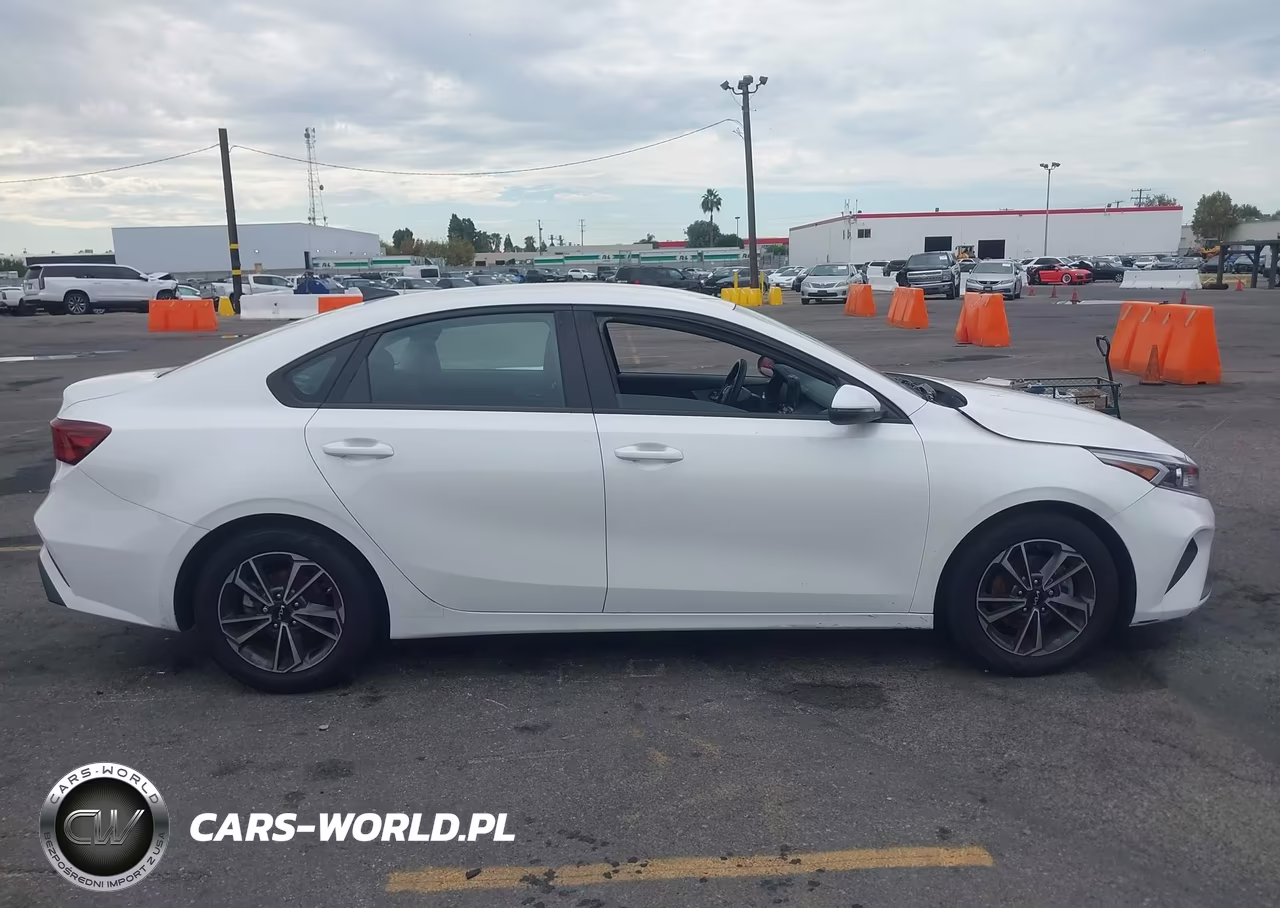 2022 Kia Forte Lxs VIN:3KPF24ADXNE433420 - 13