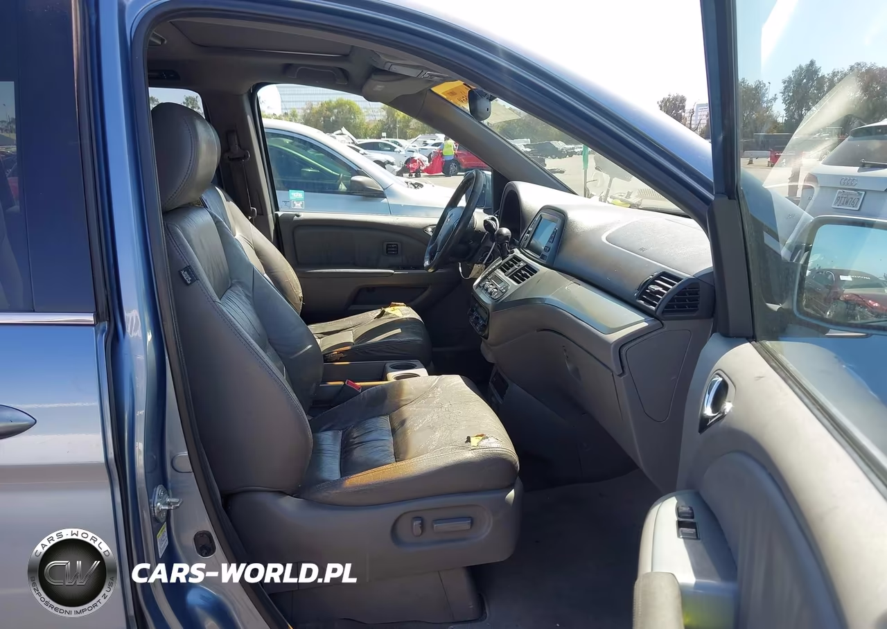 2008 Honda Odyssey Touring VIN:5FNRL38928B051936 - 5