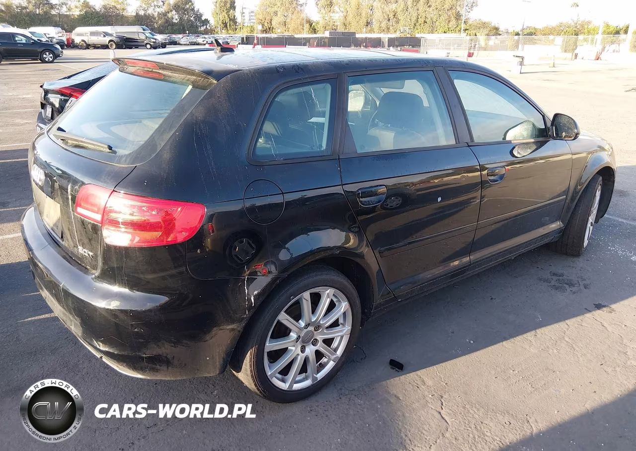 2010 Audi A3 2.0T Premium VIN:WAUKEAFM2AA042401 - 4