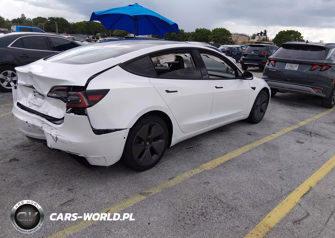 2021 Tesla Model 3 Standard Range Plus Rear-Wheel Drive VIN:5YJ3E1EA7MF852116 - 4