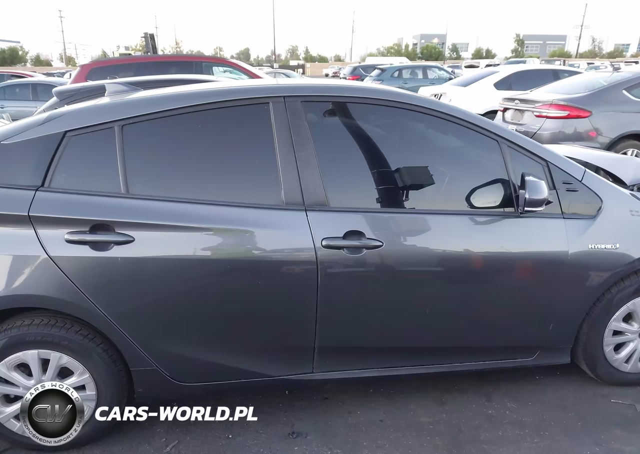 2019 Toyota Prius Le VIN:JTDKARFU0K3084634 - 14