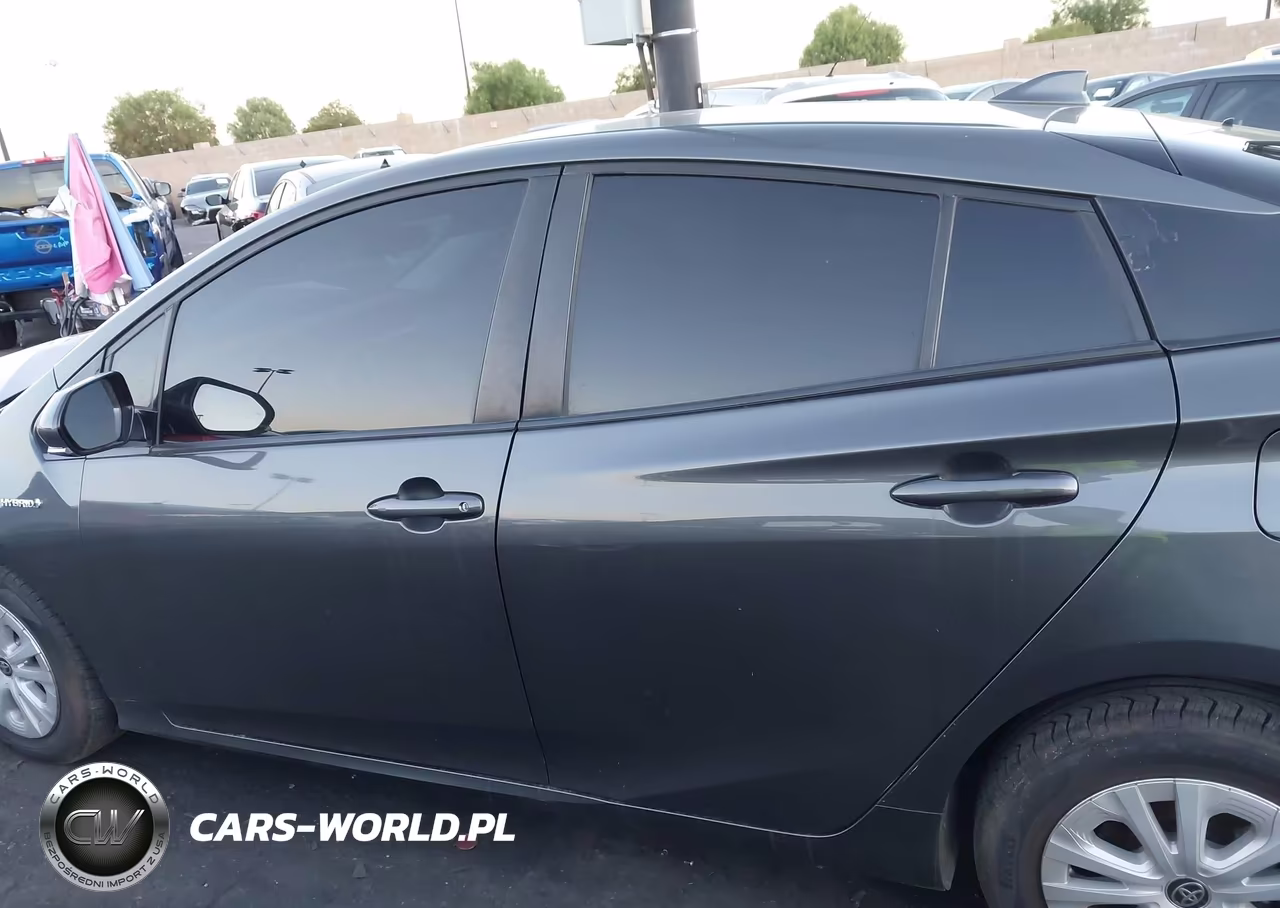 2019 Toyota Prius Le VIN:JTDKARFU0K3084634 - 15