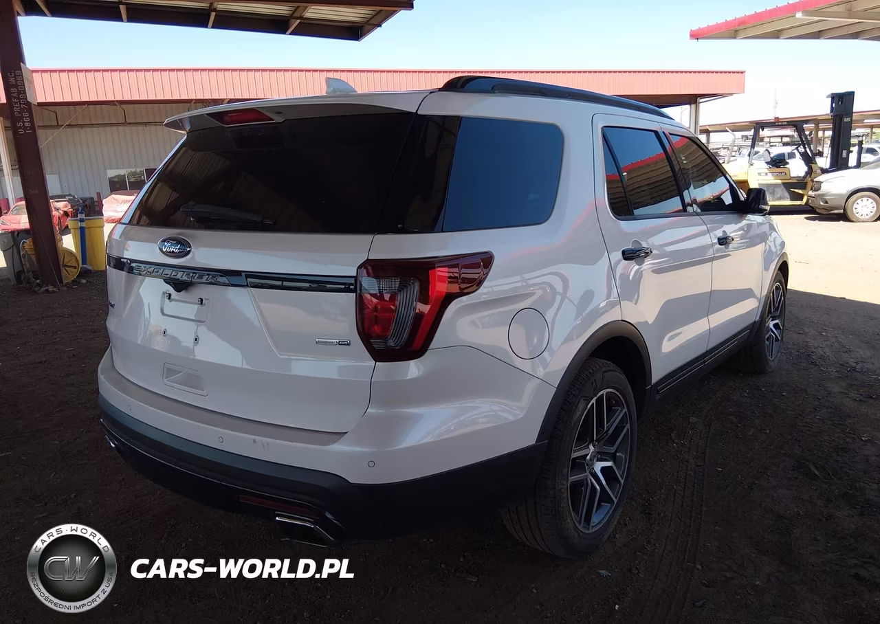 2016 Ford Explorer Sport VIN:1FM5K8GT9GGC72106 - 4