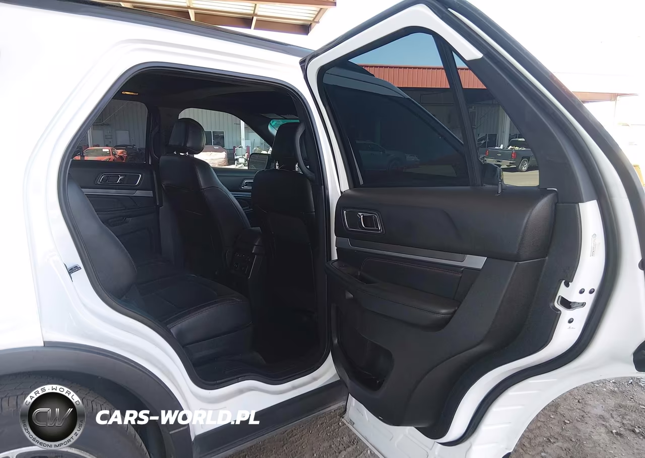 2016 Ford Explorer Sport VIN:1FM5K8GT9GGC72106 - 8
