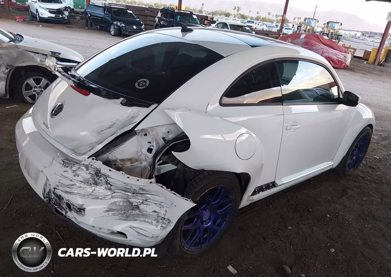 2016 Volkswagen Beetle 1.8T Sel VIN:3VWJ17AT9GM635743 - 4