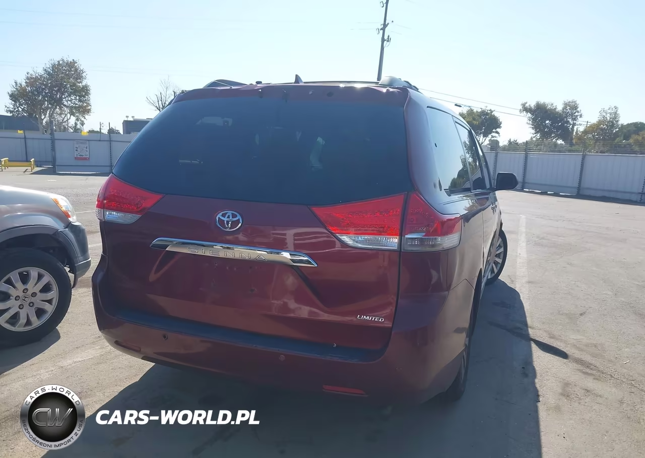 2011 Toyota Sienna Ltd VIN:5TDYK3DC5BS113624 - 4