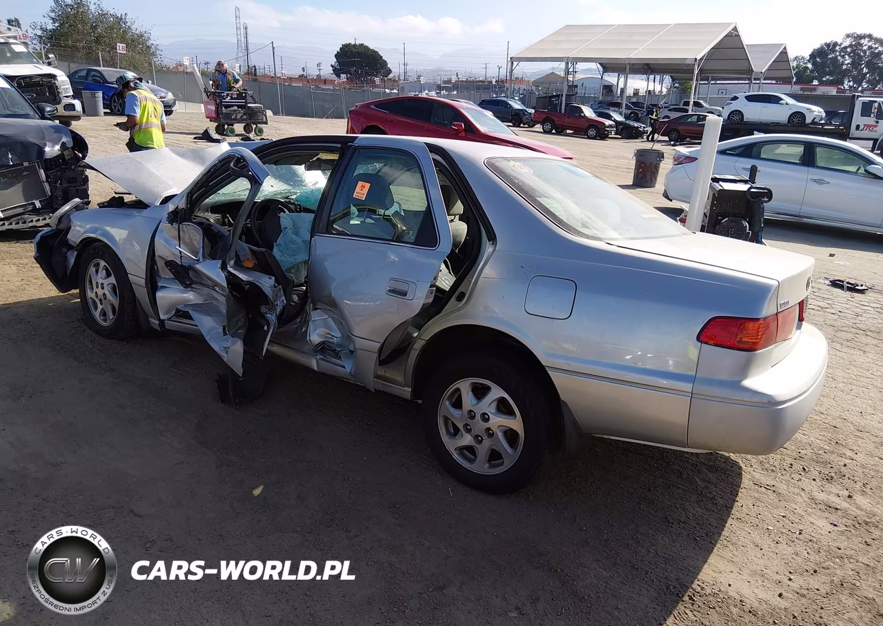 2000 Toyota Camry Le VIN:4T1BG22K6YU002852 - 3