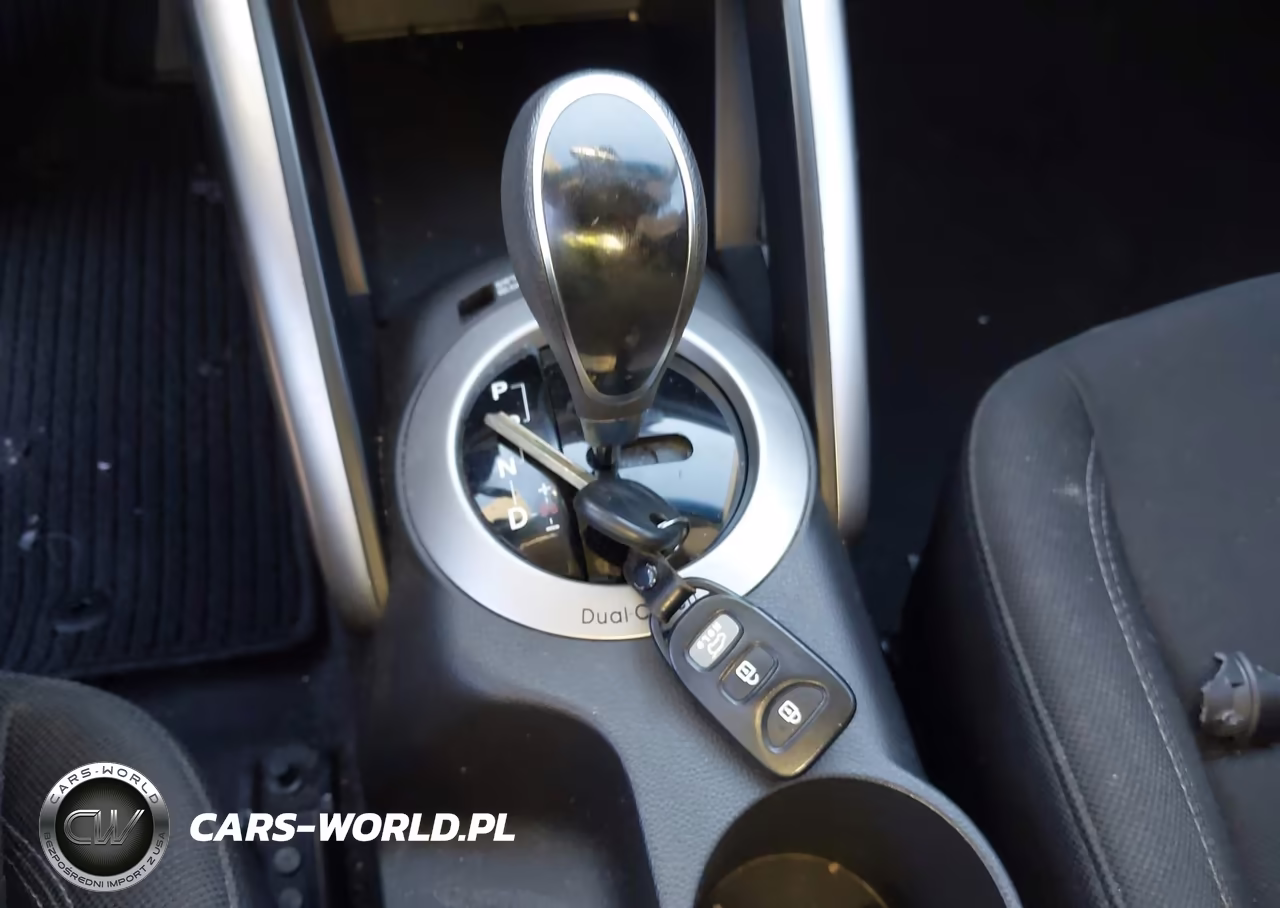2015 Hyundai Veloster VIN:KMHTC6ADXFU243644 - 11