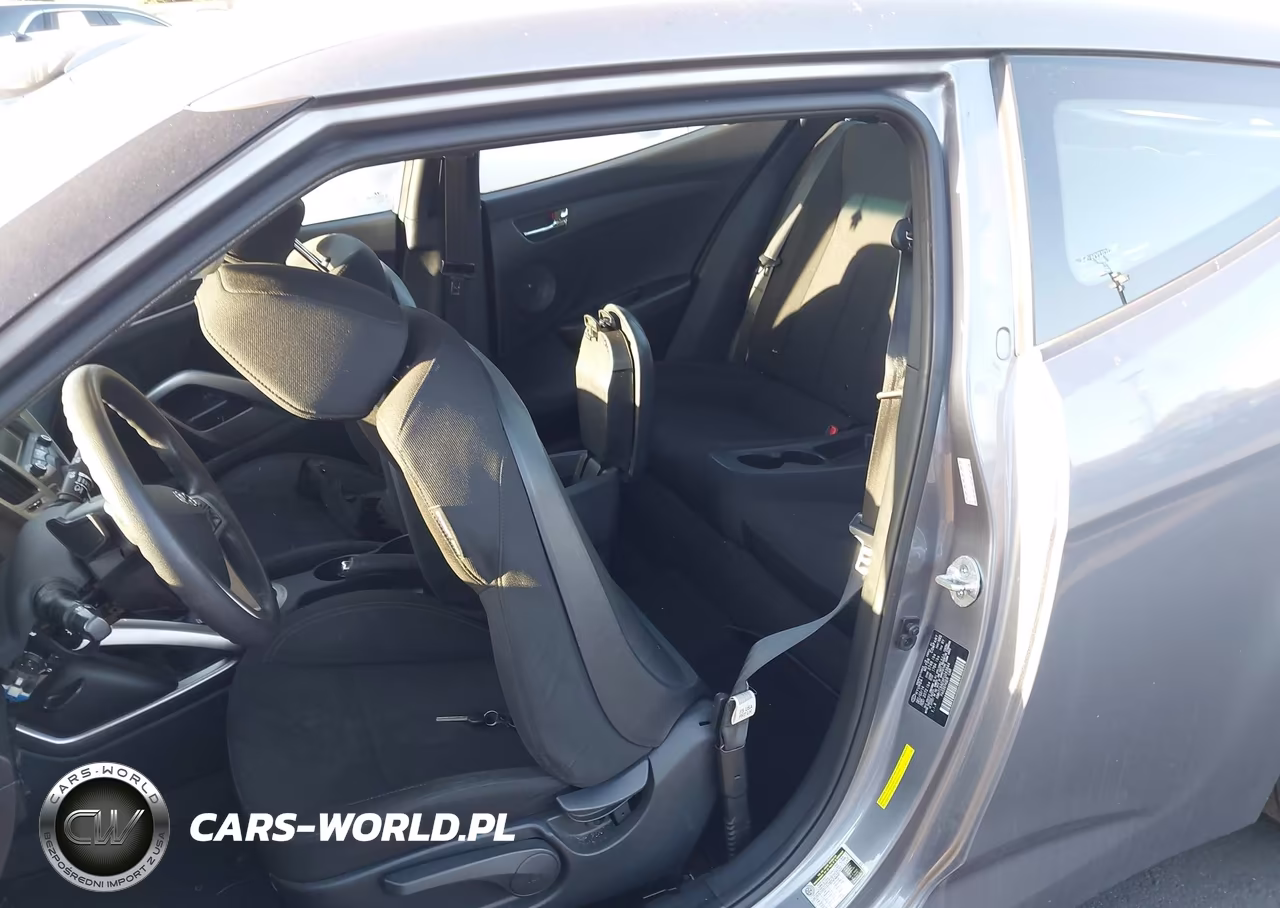 2015 Hyundai Veloster VIN:KMHTC6ADXFU243644 - 8