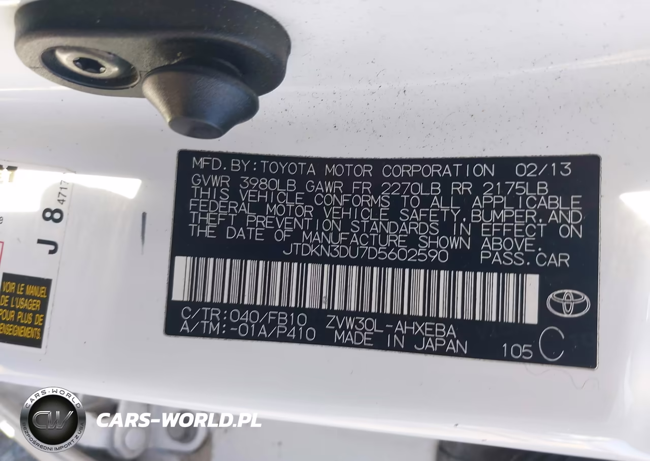 2013 Toyota Prius Two VIN:JTDKN3DU7D5602590 - 9
