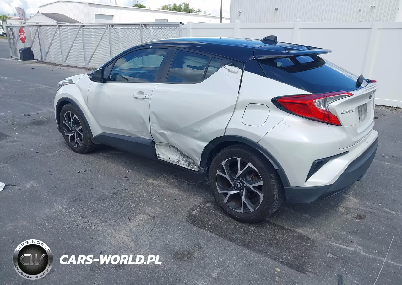 2020 Toyota C-Hr Xle VIN:NMTKHMBX1LR111028 - 3