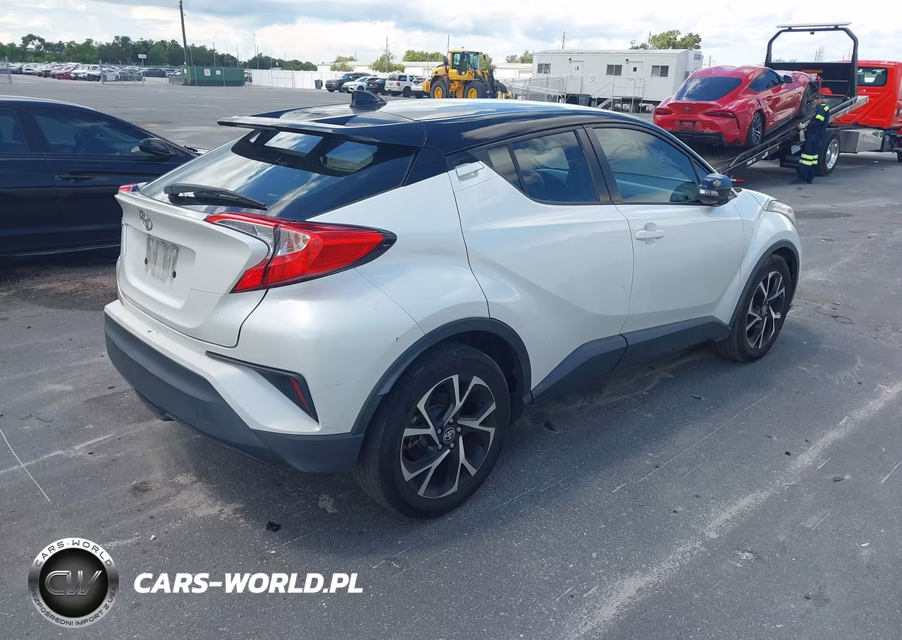 2020 Toyota C-Hr Xle VIN:NMTKHMBX1LR111028 - 4