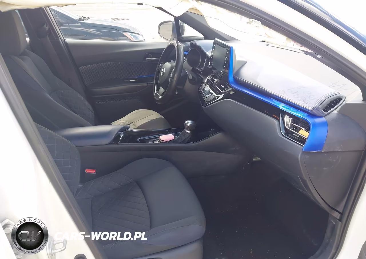 2020 Toyota C-Hr Xle VIN:NMTKHMBX1LR111028 - 5