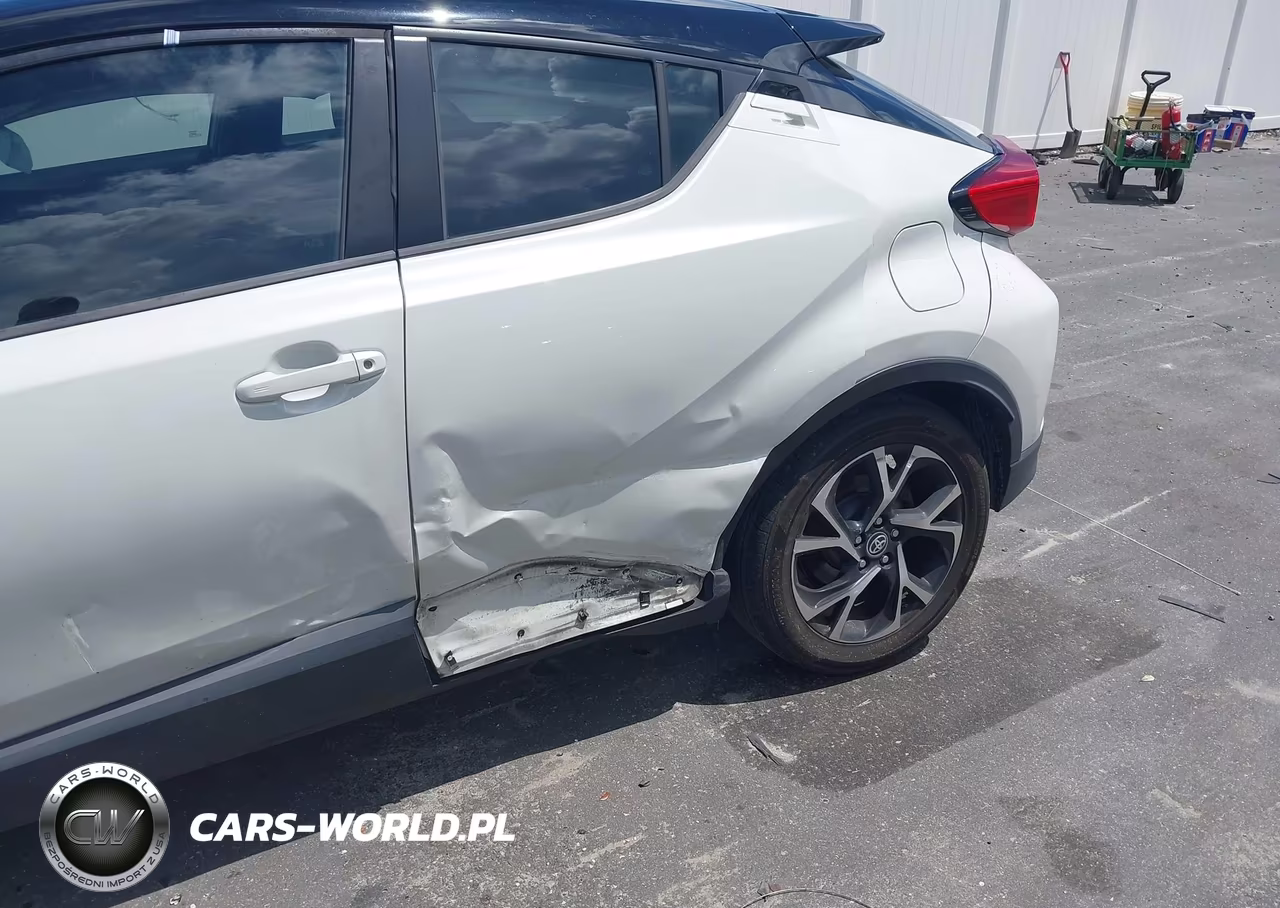2020 Toyota C-Hr Xle VIN:NMTKHMBX1LR111028 - 6