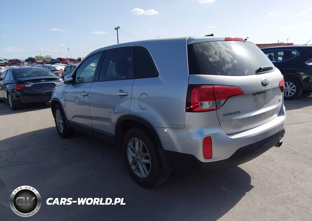 2014 Kia Sorento Lx VIN:5XYKT3A68EG520260 - 3