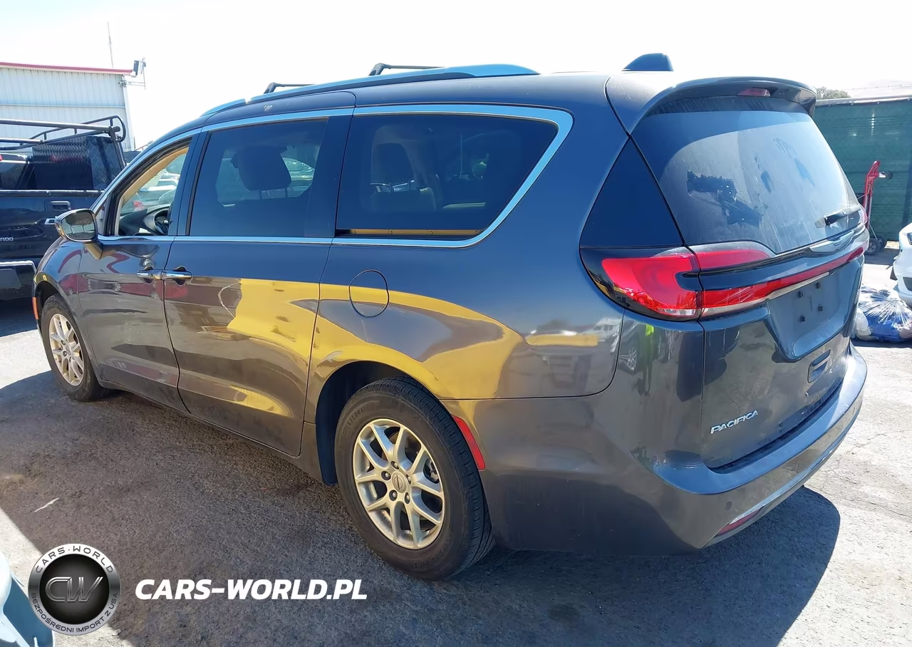 2021 Chrysler Pacifica Touring L VIN:2C4RC1BGXMR542801 - 3