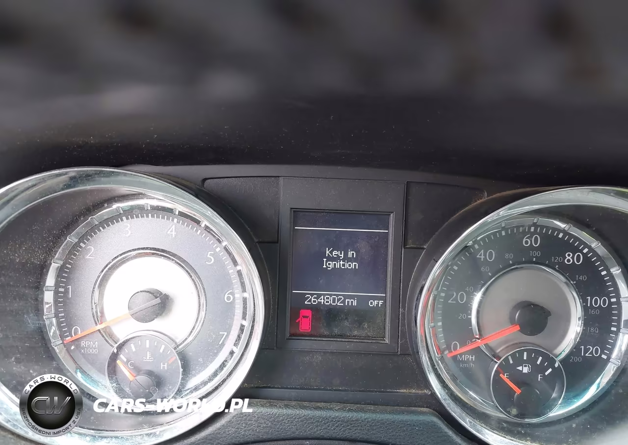 2012 Chrysler Town & Country Touring VIN:2C4RC1BG5CR344304 - 7