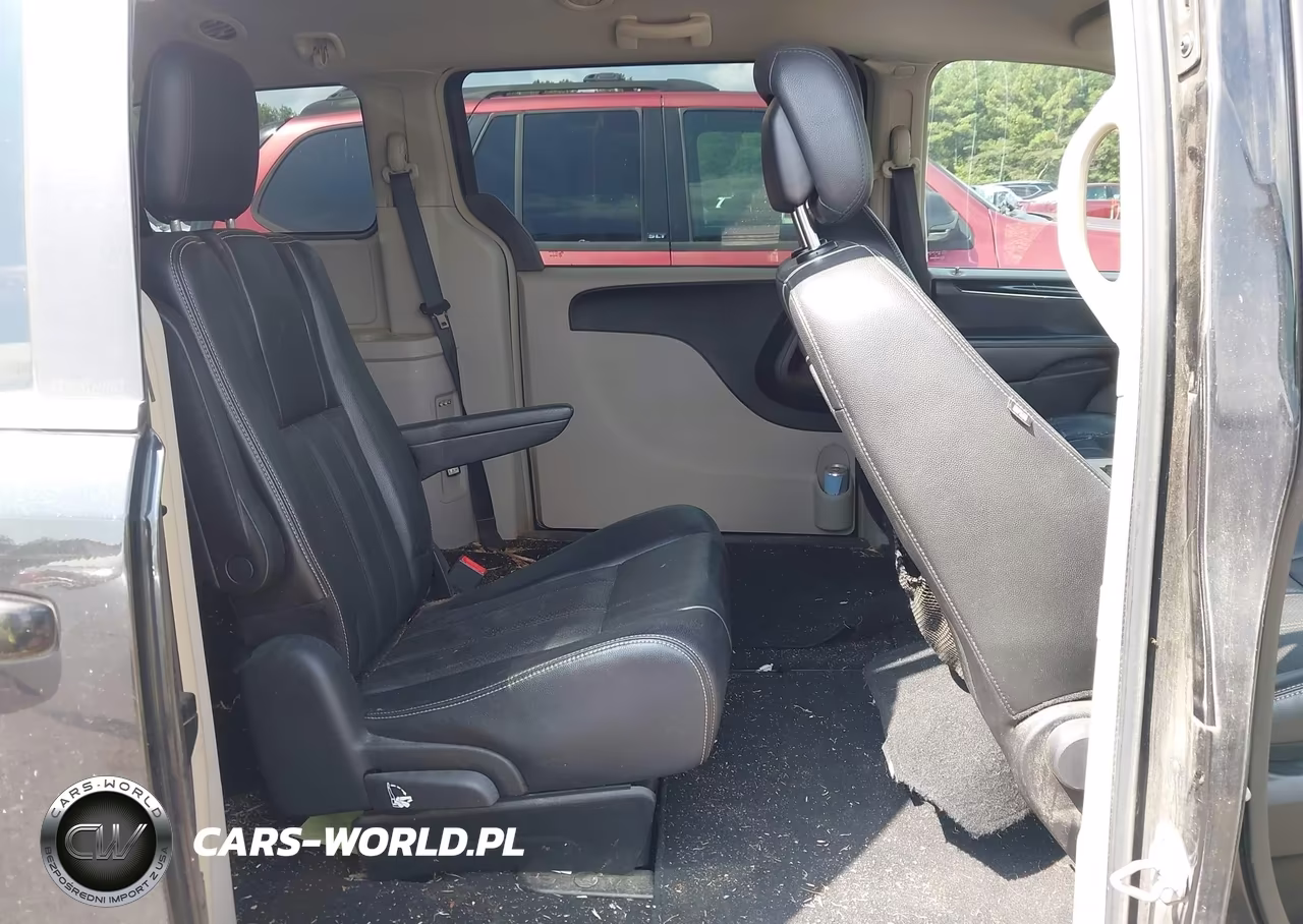 2012 Chrysler Town & Country Touring VIN:2C4RC1BG5CR344304 - 8
