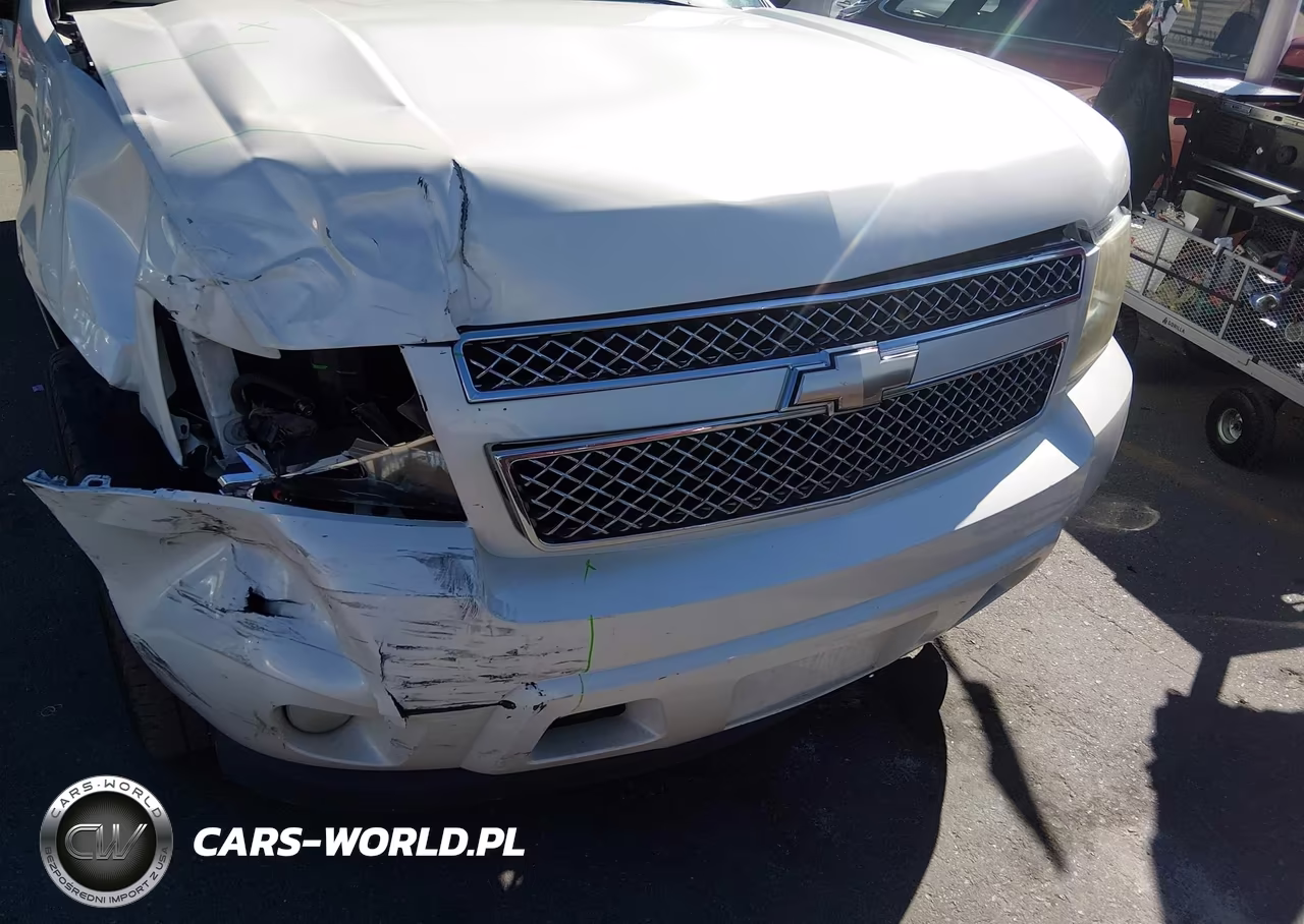 2010 Chevrolet Suburban 1500 Ltz VIN:1GNUKKE37AR275279 - 17