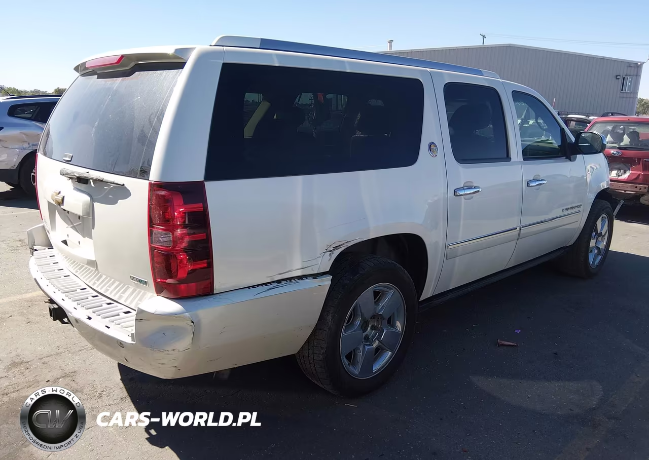 2010 Chevrolet Suburban 1500 Ltz VIN:1GNUKKE37AR275279 - 4