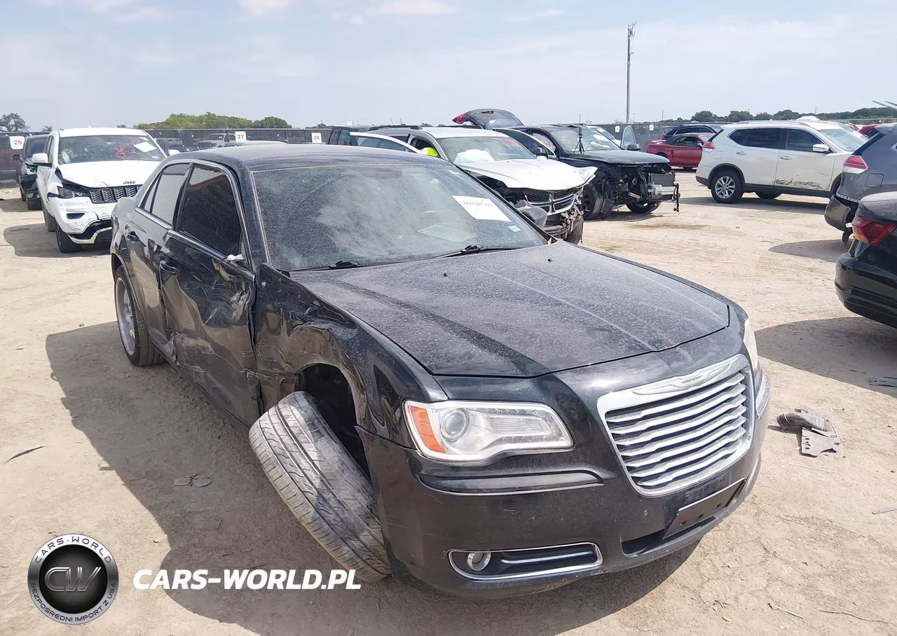 2014 Chrysler 300 VIN:2C3CCAAG5EH119546 - 1