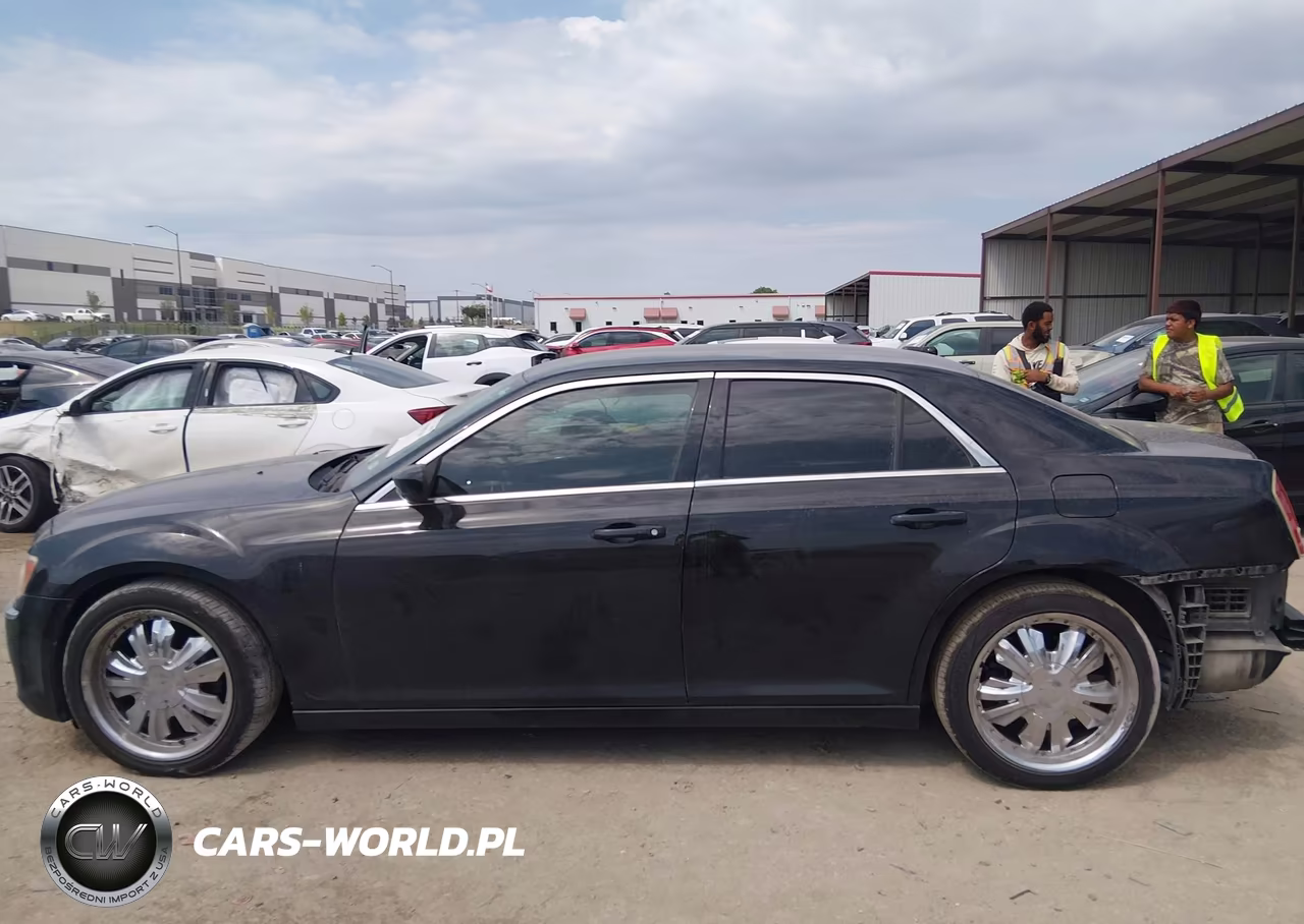 2014 Chrysler 300 VIN:2C3CCAAG5EH119546 - 14