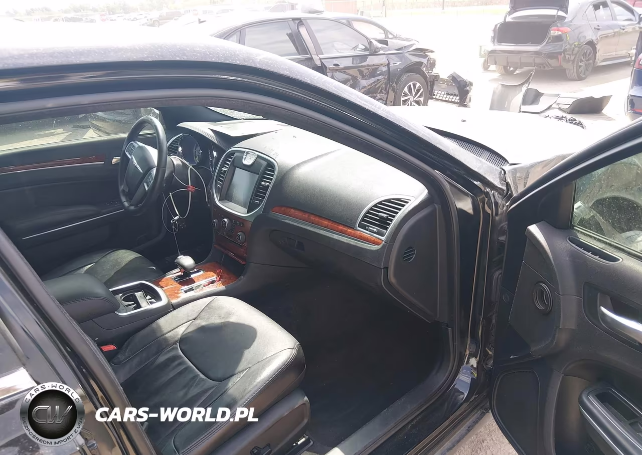 2014 Chrysler 300 VIN:2C3CCAAG5EH119546 - 5