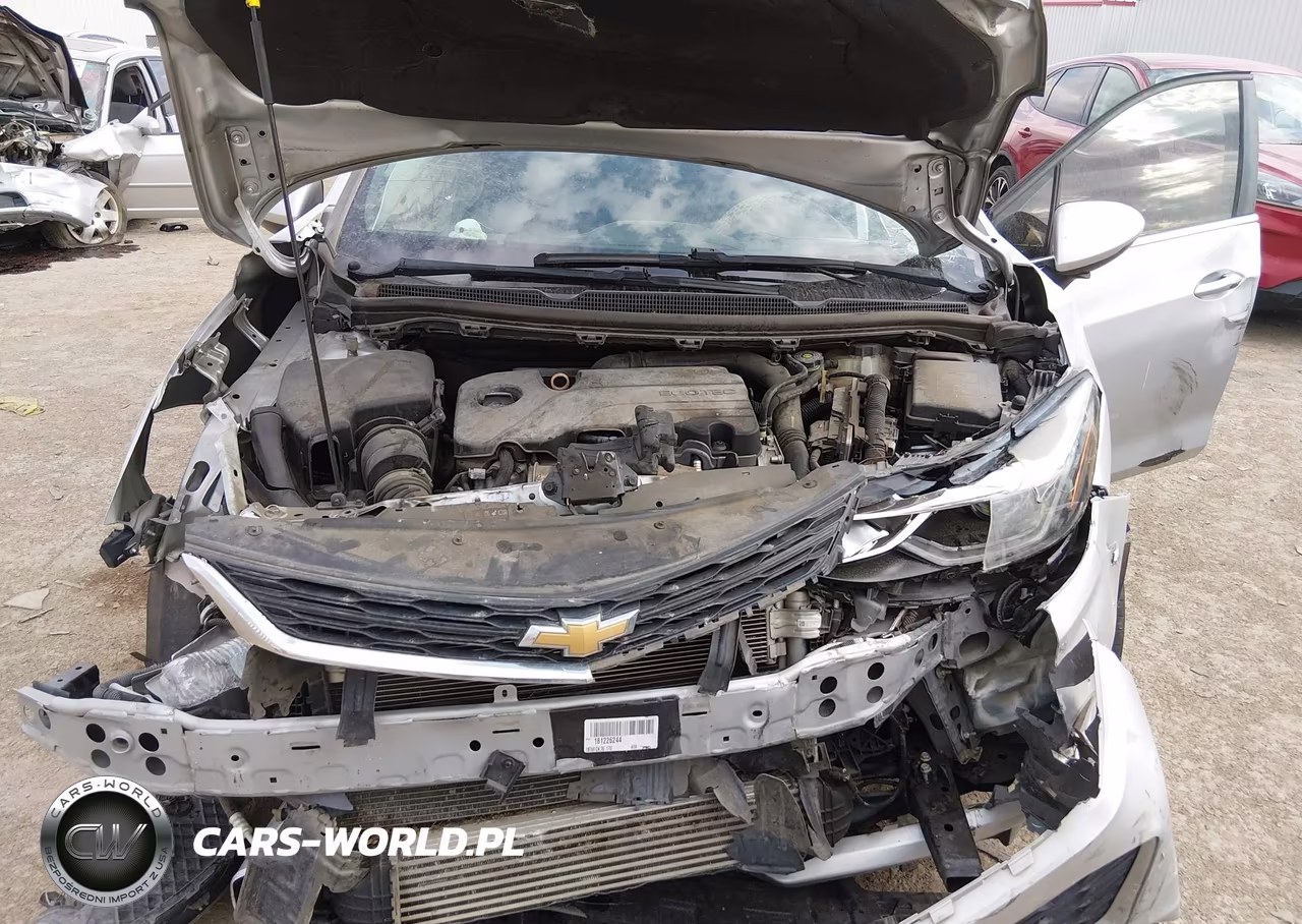 2018 Chevrolet Cruze Lt Auto VIN:1G1BE5SM2J7226095 - 10