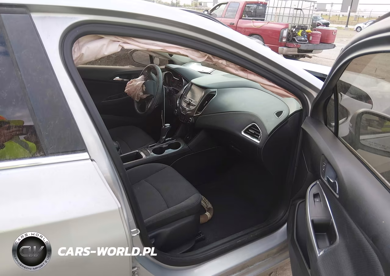 2018 Chevrolet Cruze Lt Auto VIN:1G1BE5SM2J7226095 - 5