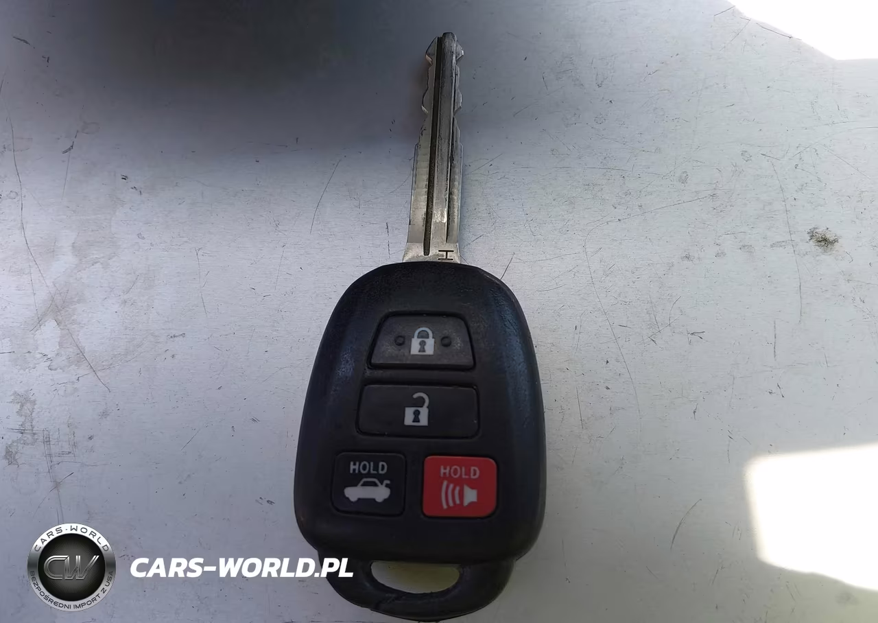 2018 Toyota Corolla Le VIN:5YFBURHE9JP742826 - 11