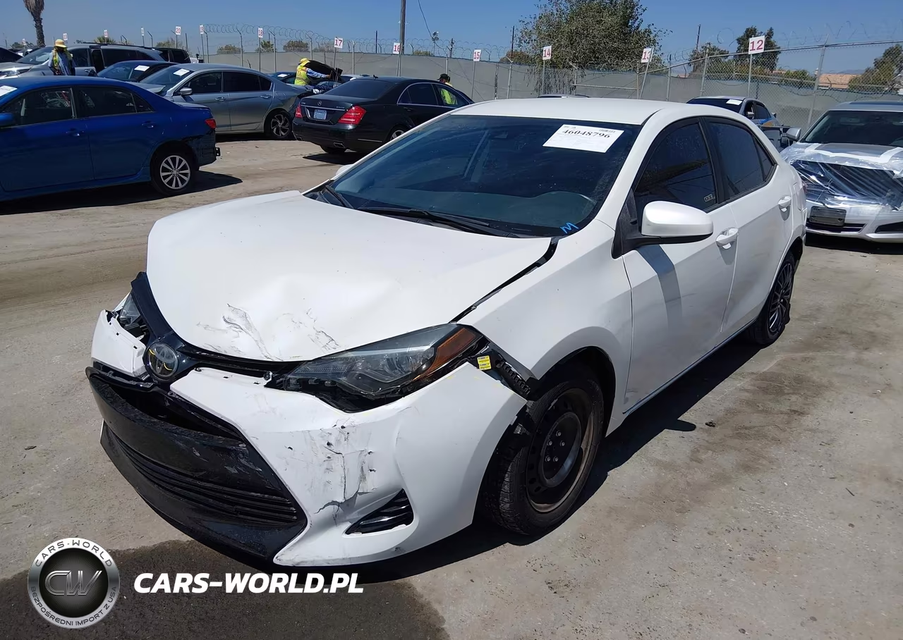 2018 Toyota Corolla Le VIN:5YFBURHE9JP742826 - 2