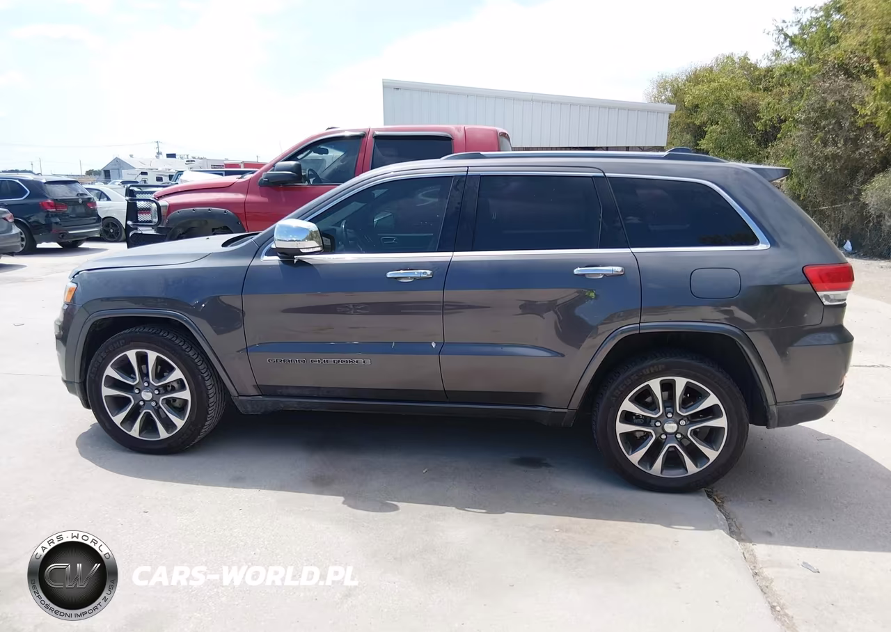2018 Jeep Grand Cherokee Overland 4X2 VIN:1C4RJECG2JC142196 - 14