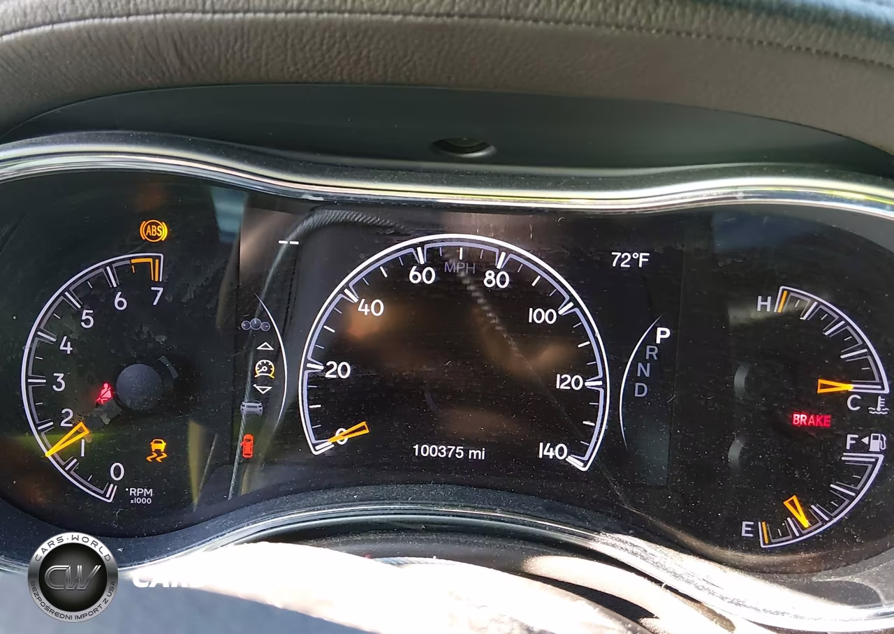 2018 Jeep Grand Cherokee Overland 4X2 VIN:1C4RJECG2JC142196 - 7