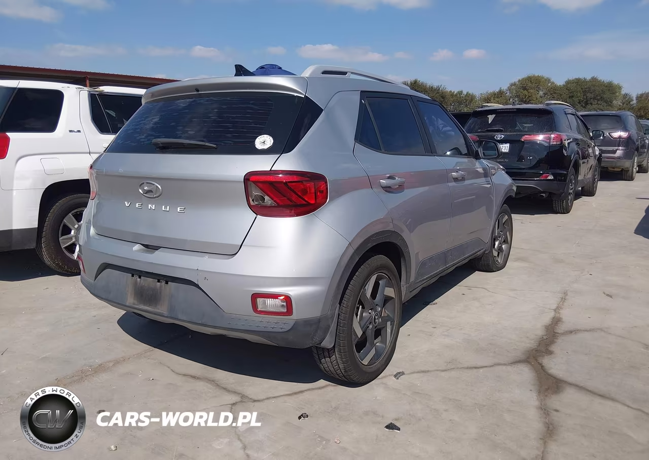 2021 Hyundai Venue Sel VIN:KMHRC8A34MU071427 - 4