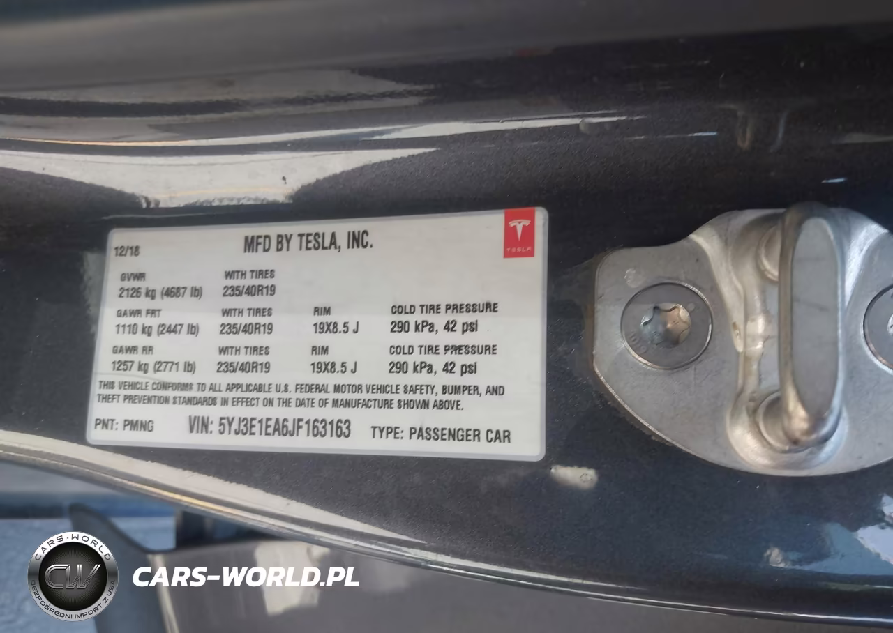 2018 Tesla Model 3 Long Range-Mid Range VIN:5YJ3E1EA6JF163163 - 9