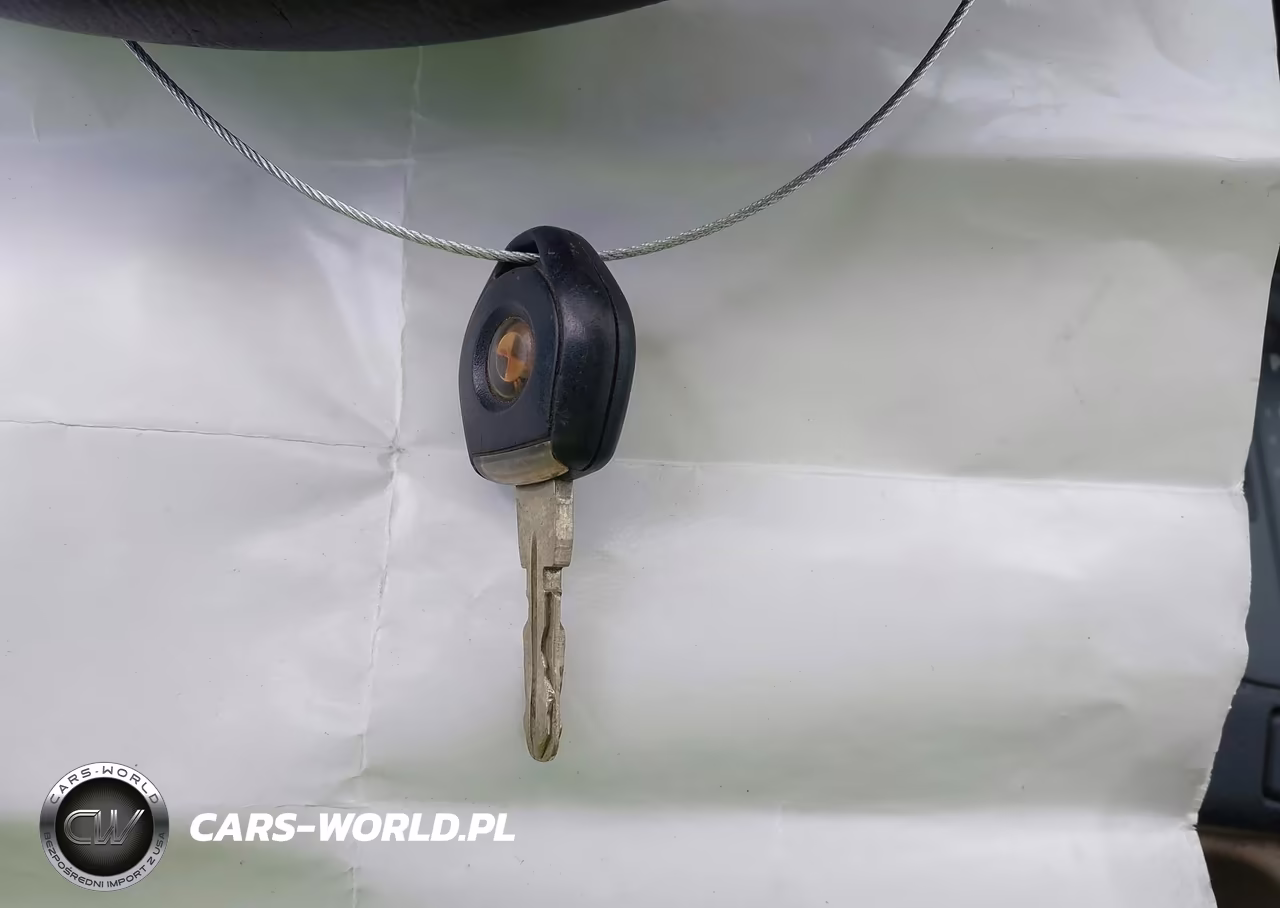 1997 BMW 318I VIN:WBACC0323VEK21908 - 11