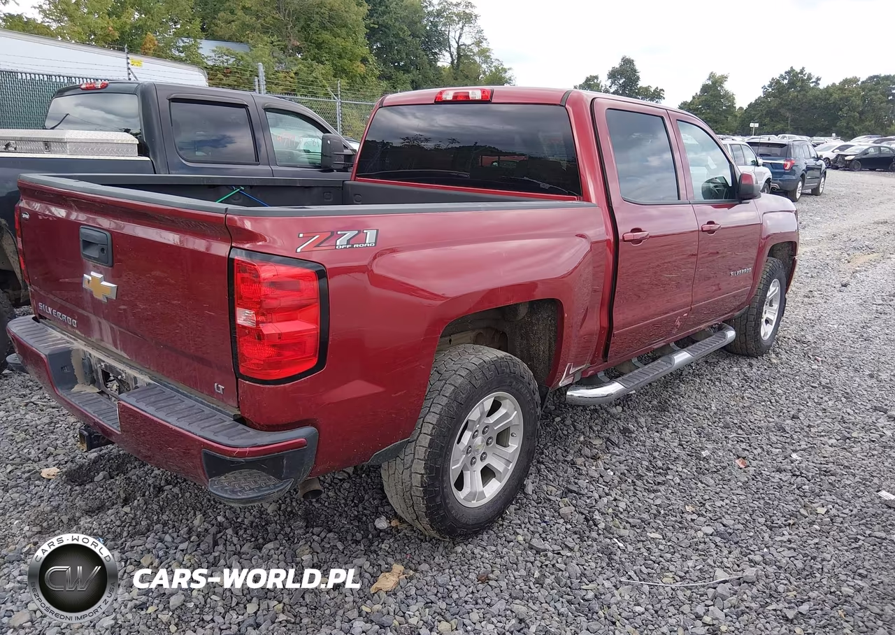 2018 Chevrolet Silverado 1500 2Lt VIN:3GCUKREC7JG535309 - 4