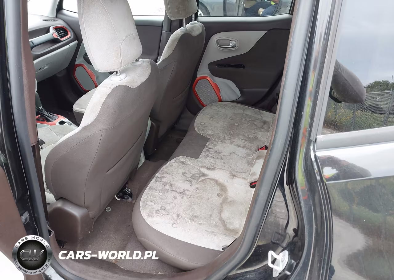 2016 Jeep Renegade Latitude VIN:ZACCJABT0GPE16822 - 8