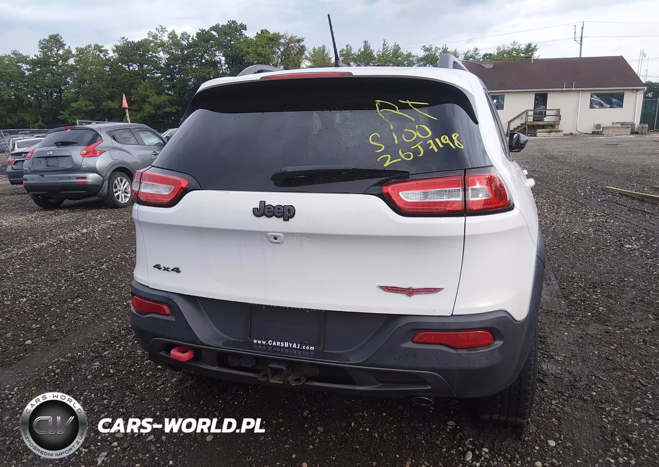 2015 Jeep Cherokee Trailhawk VIN:1C4PJMBS1FW681647 - 15