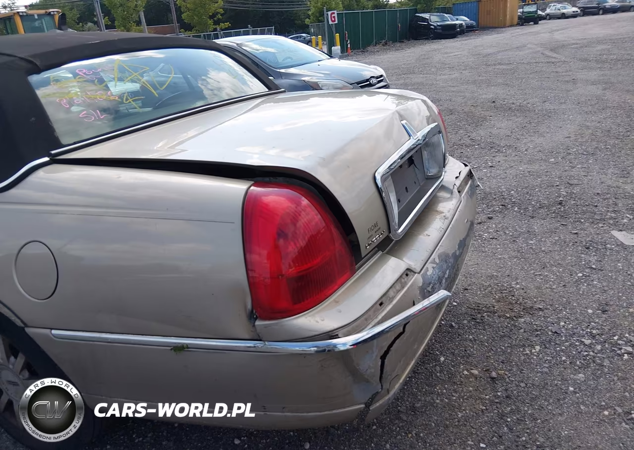 2006 Lincoln Town Car Signature VIN:1LNHM81W66Y632659 - 12