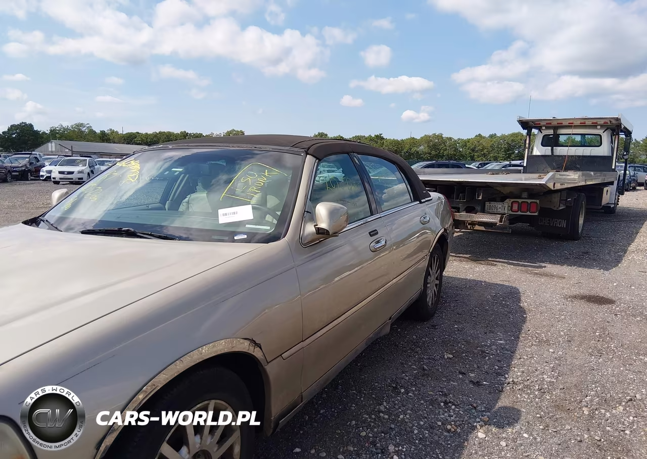 2006 Lincoln Town Car Signature VIN:1LNHM81W66Y632659 - 6