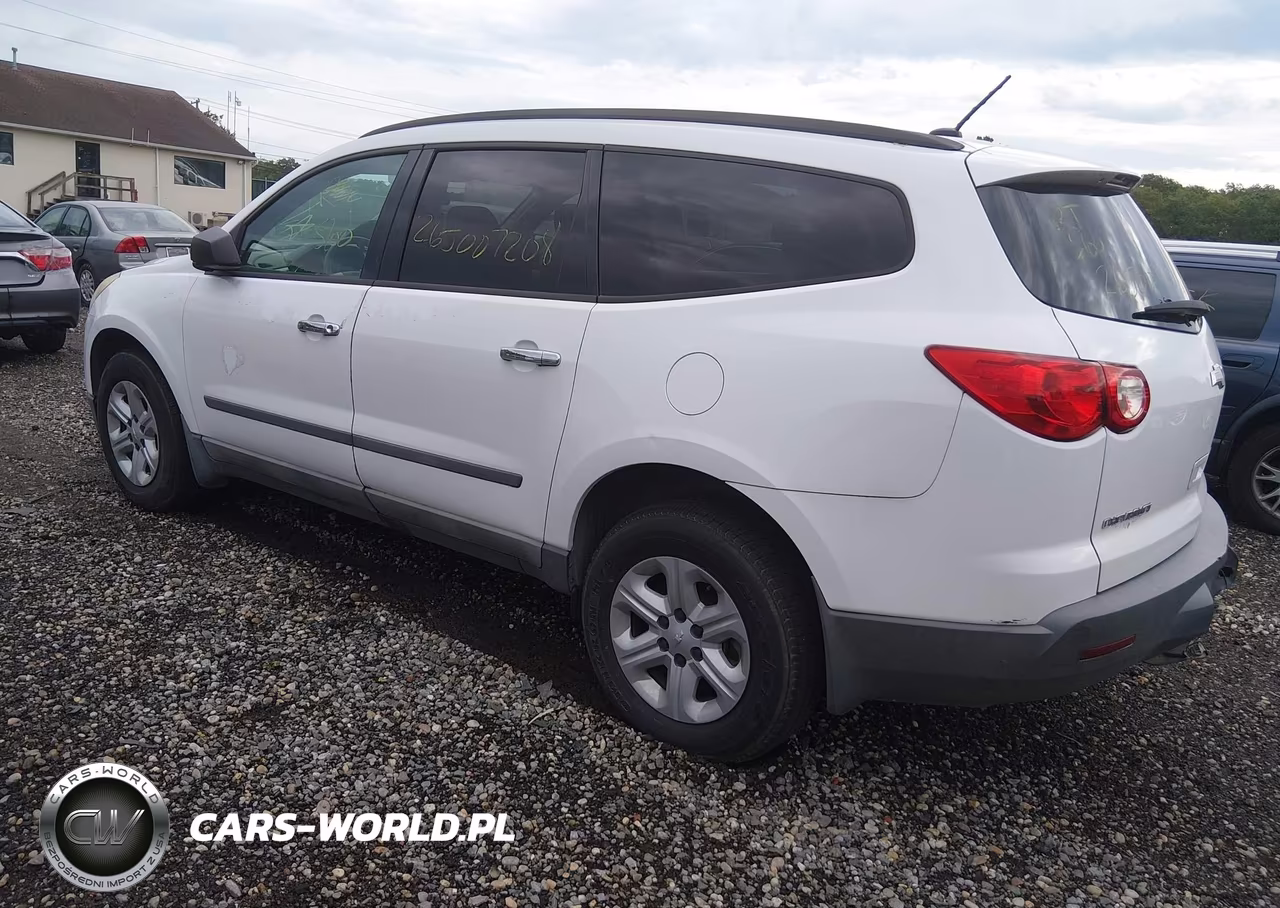 2010 Chevrolet Traverse Ls VIN:1GNLREED8AS109198 - 3
